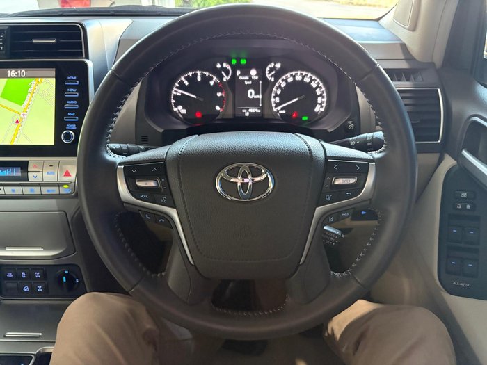 2021 Toyota Landcruiser Prado VX