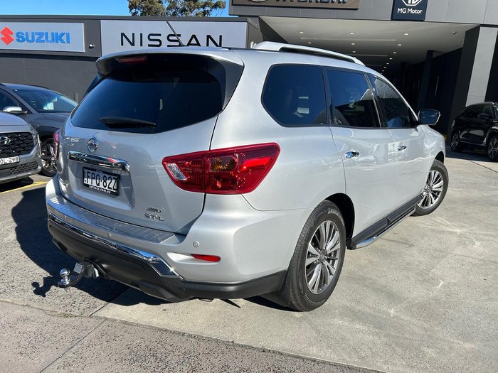 2019 Nissan Pathfinder ST-L