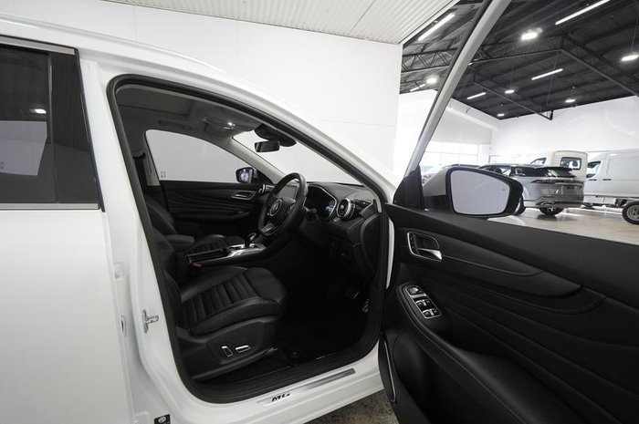 2021 MG HS PHEV Essence