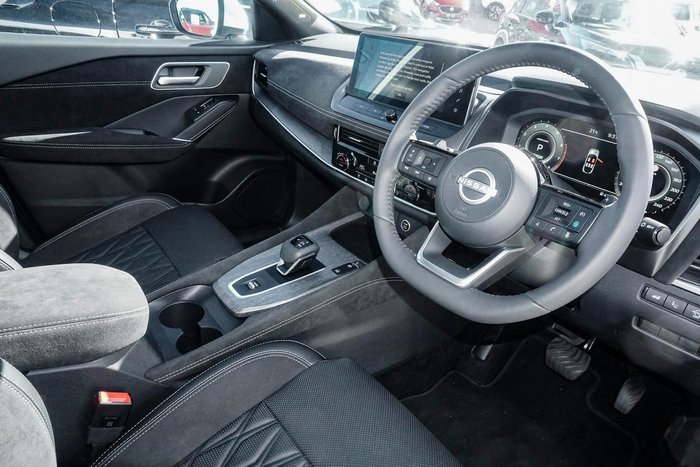 2025 Nissan QASHQAI Ti-L