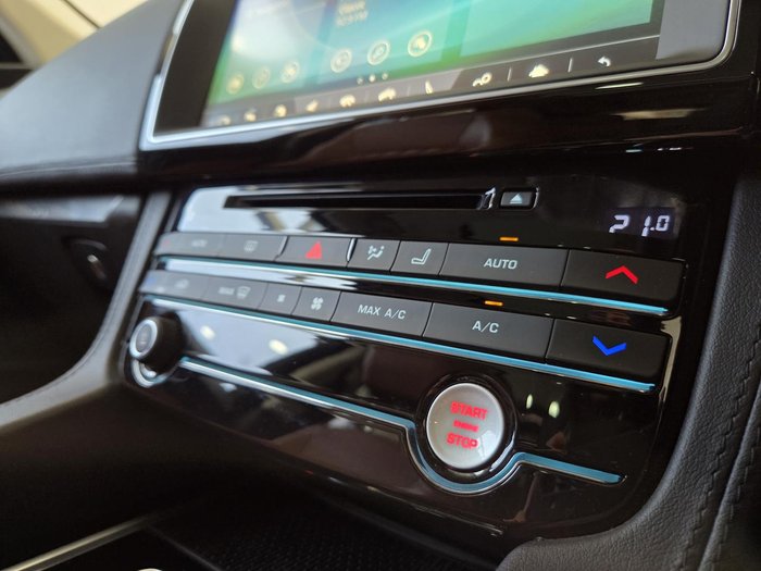 2016 Jaguar F-PACE 30d Portfolio
