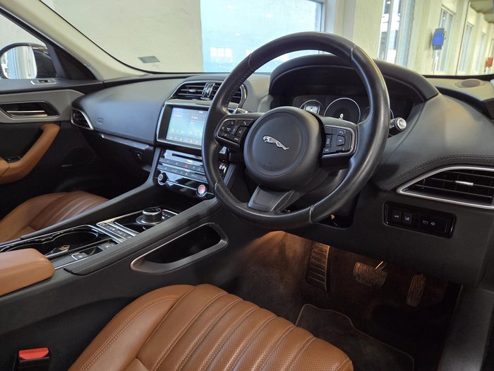 2016 Jaguar F-PACE 30d Portfolio