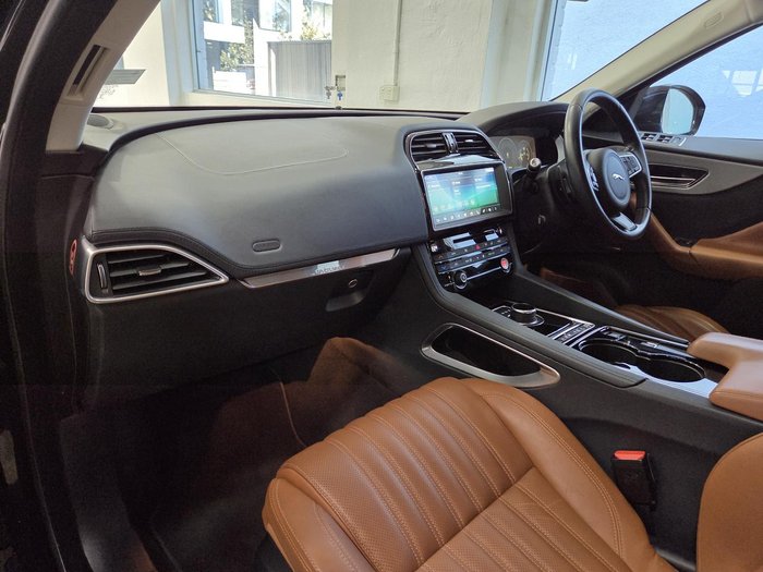 2016 Jaguar F-PACE 30d Portfolio