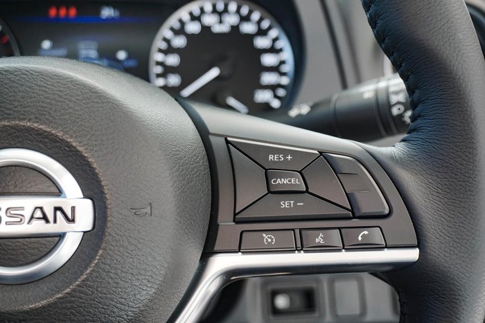 2025 Nissan Navara ST-X