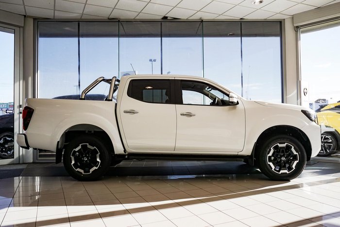 2025 Nissan Navara ST-X