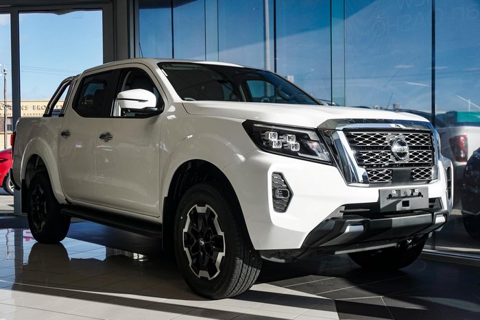 2025 Nissan Navara ST-X