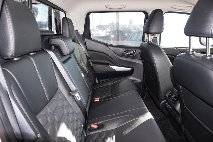 2025 Nissan Navara ST-X