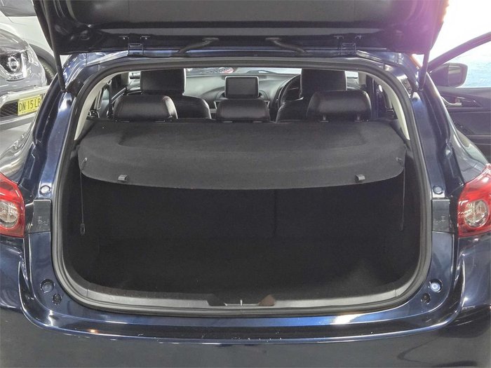 2014 Mazda 3 SP25 GT