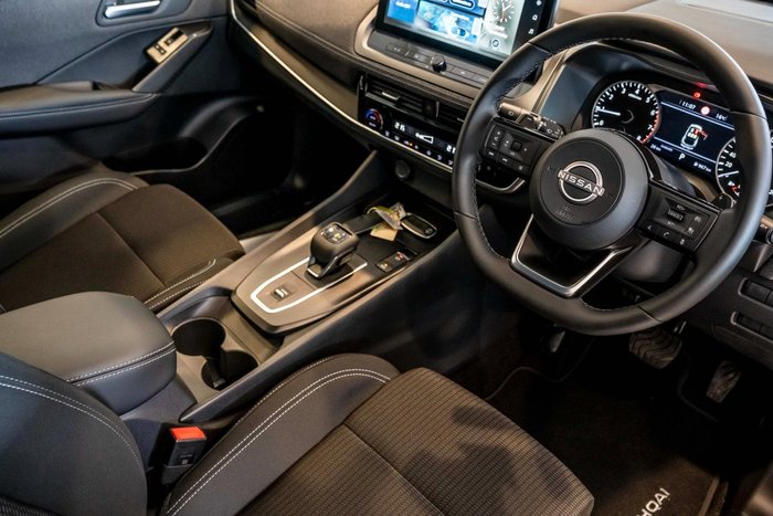 2025 Nissan QASHQAI ST