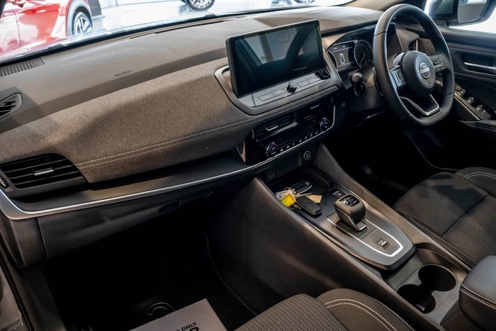 2025 Nissan QASHQAI ST