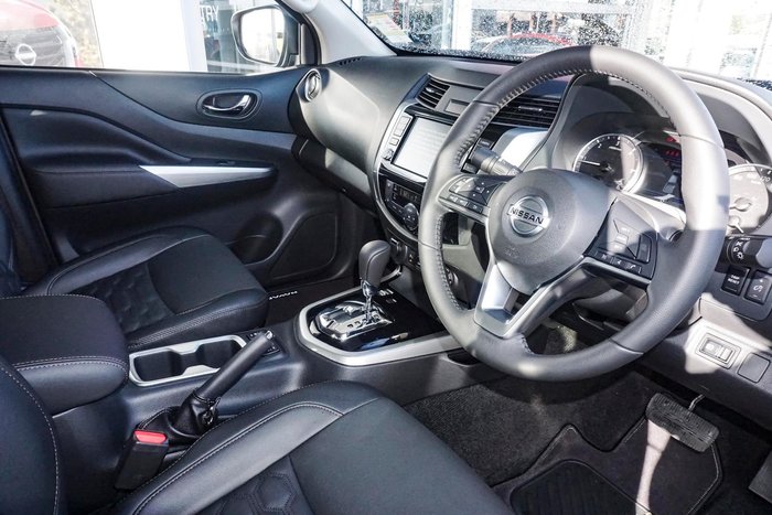 2025 Nissan Navara ST-X