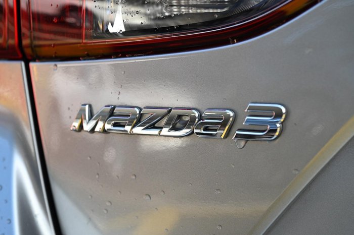 2015 Mazda 3 Neo