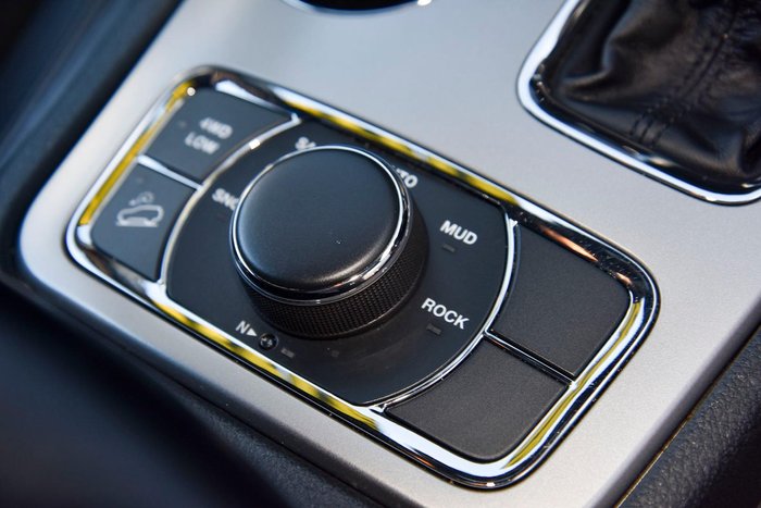 2019 Jeep Grand Cherokee Night Eagle