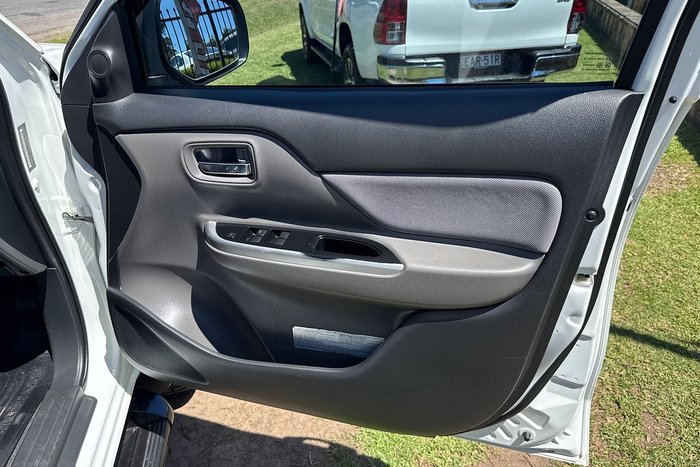 2017 Mitsubishi Triton GLS