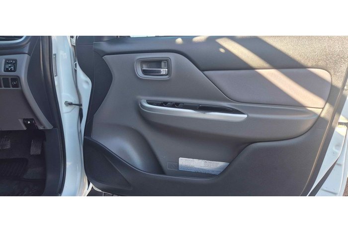 2017 Mitsubishi Triton GLS