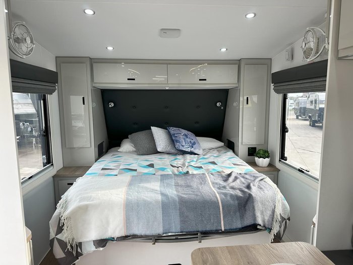 2023 JB Caravans Scorpion Sting 22'6 Family Bunk
