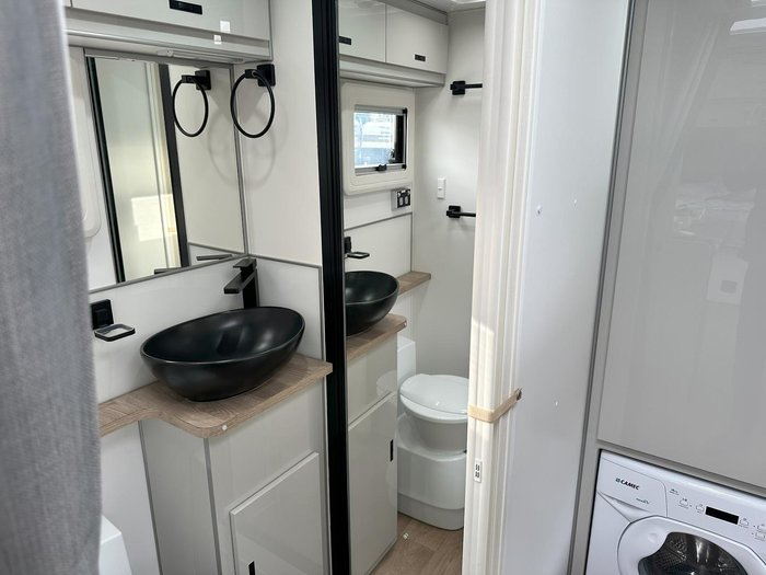 2023 JB Caravans Scorpion Sting 22'6 Family Bunk