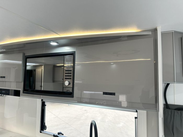 2023 JB Caravans Scorpion Sting Air 21'6