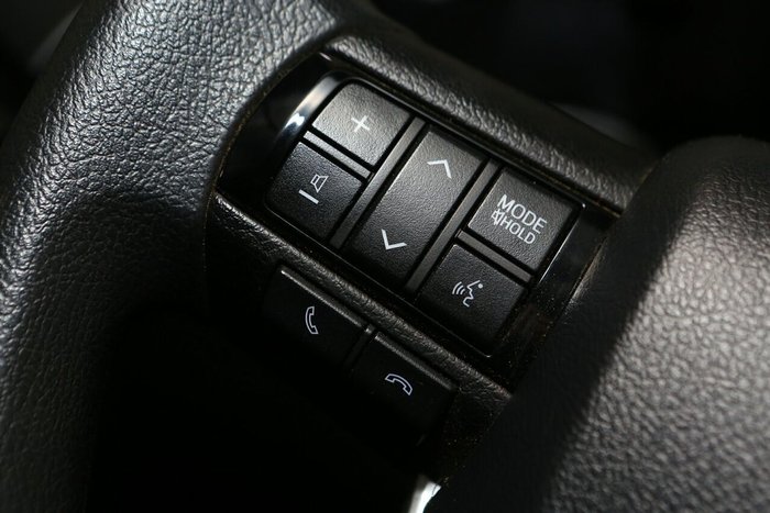 2024 Toyota Hilux SR