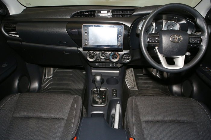 2024 Toyota Hilux SR
