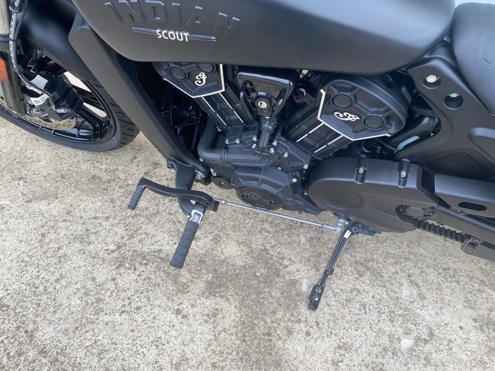 2023 Indian SCOUT ROGUE Black