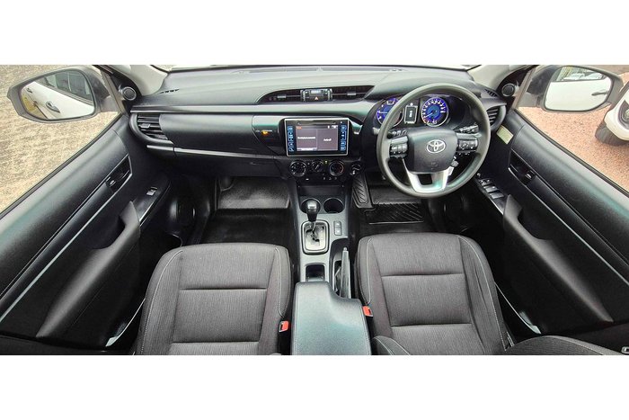 2019 Toyota Hilux SR