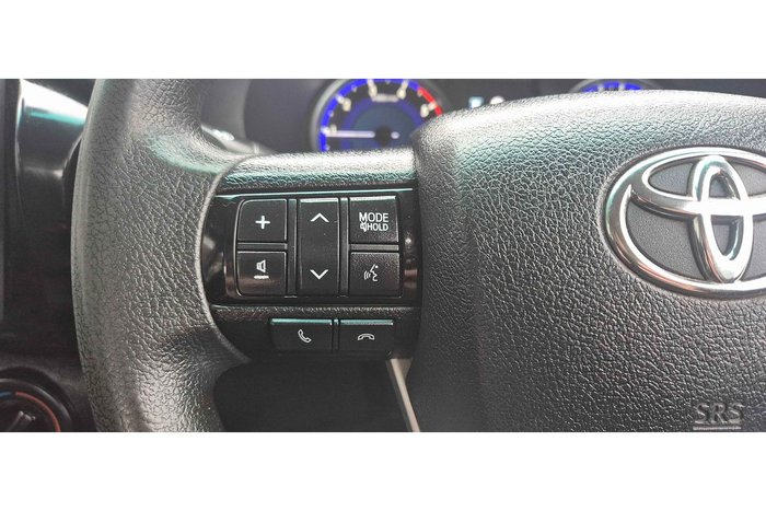 2019 Toyota Hilux SR
