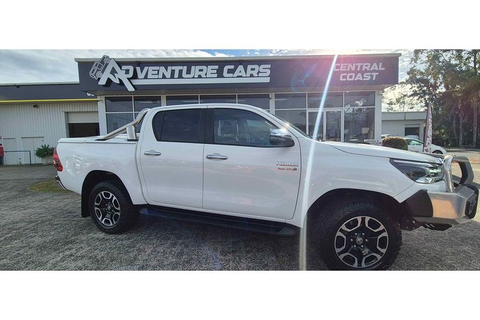 2022 Toyota Hilux SR5
