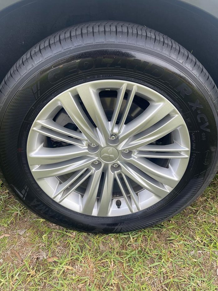 2023 Mitsubishi Outlander ES