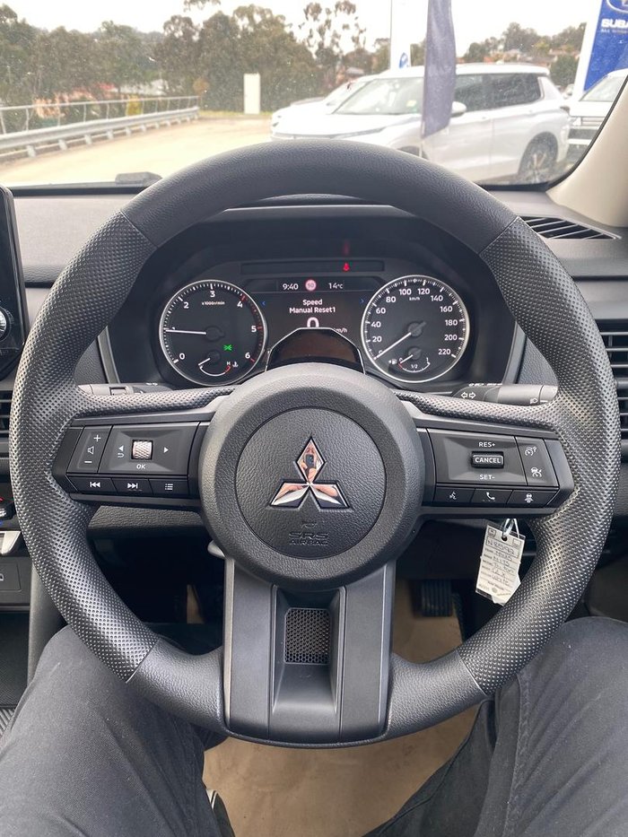 2025 Mitsubishi Triton GLX