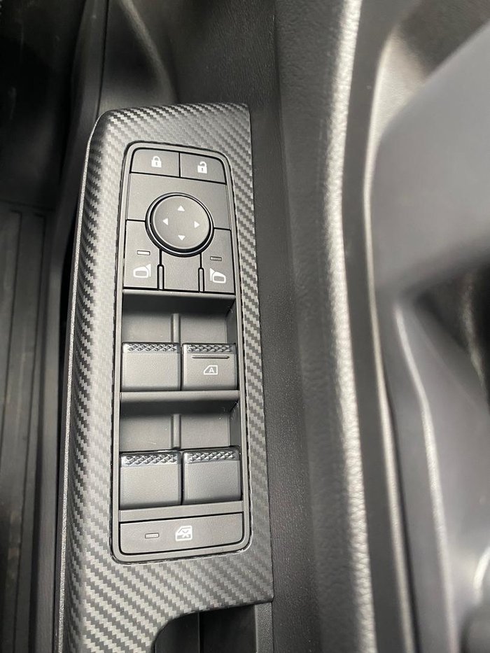 2025 Mitsubishi Triton GLX
