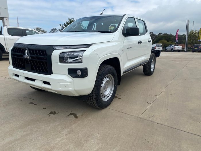2025 Mitsubishi Triton GLX