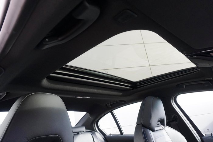 2024 BMW 3 Series 330i M Sport