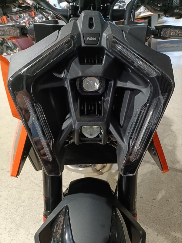 2024 KTM 990 DUKE ORANGE