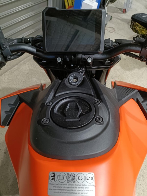 2024 KTM 990 DUKE ORANGE