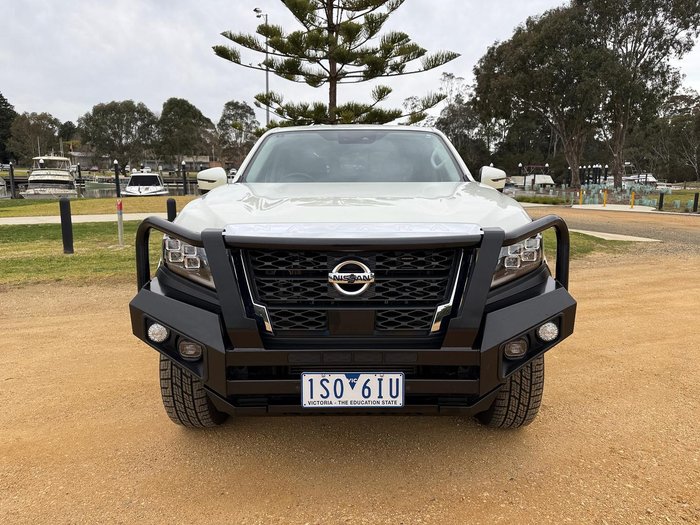 2021 Nissan Navara ST-X
