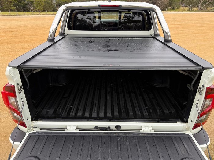 2021 Nissan Navara ST-X