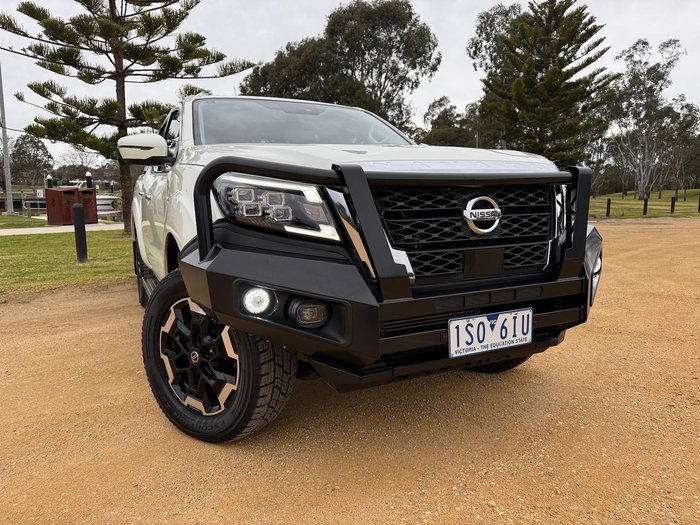 2021 Nissan Navara ST-X