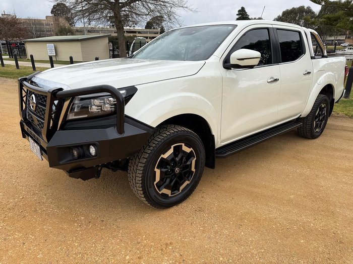 2021 Nissan Navara ST-X