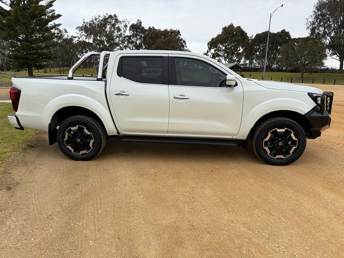 2021 Nissan Navara ST-X