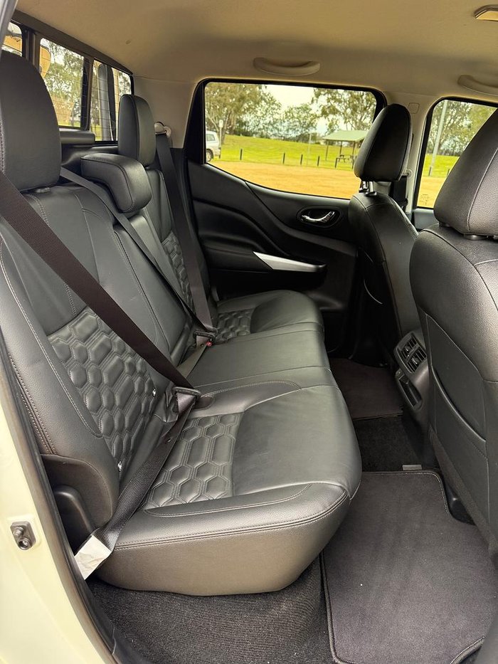 2021 Nissan Navara ST-X