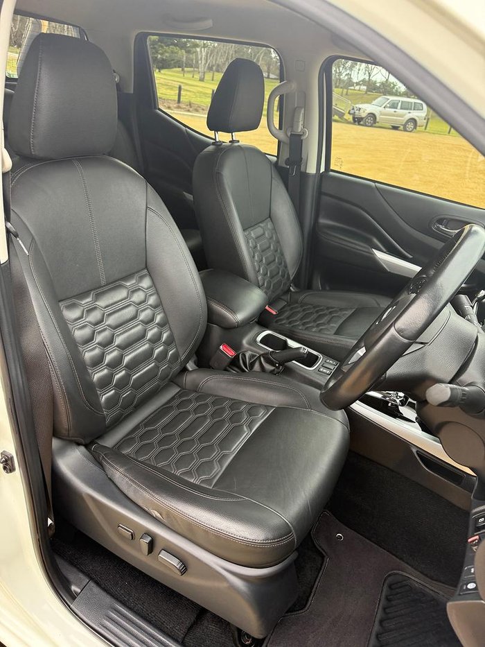 2021 Nissan Navara ST-X