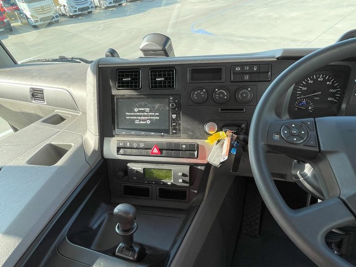 2025 Fuso Shogun FU74 360 White