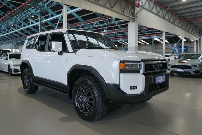 2025 Toyota Landcruiser Prado