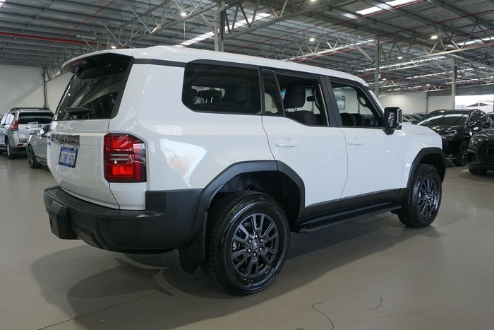 2025 Toyota Landcruiser Prado
