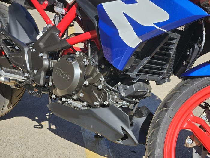 2025 BMW G 310 R