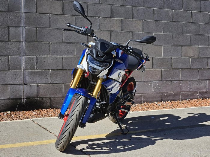2025 BMW G 310 R