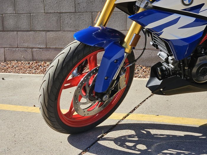 2025 BMW G 310 R