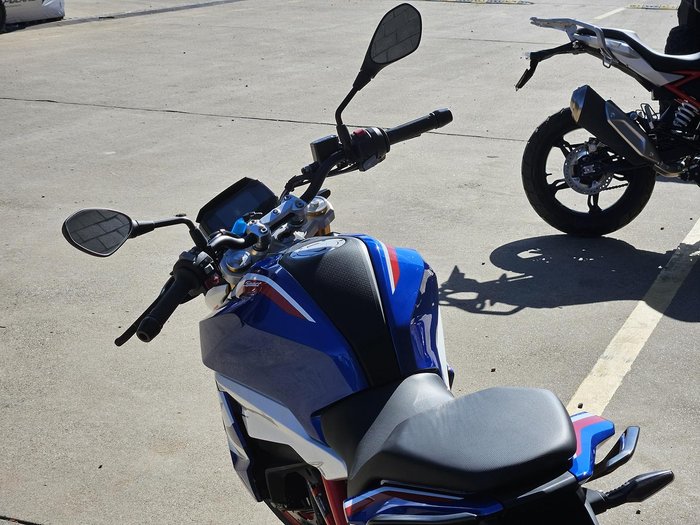 2025 BMW G 310 R