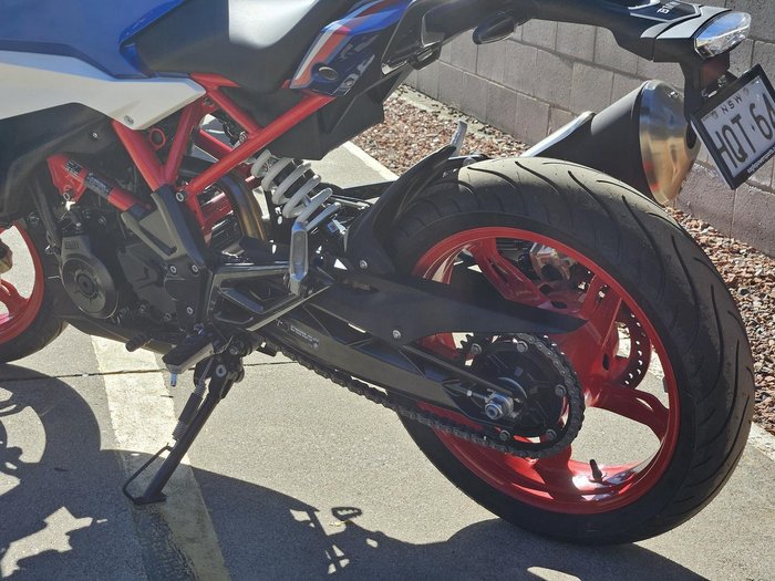 2025 BMW G 310 R